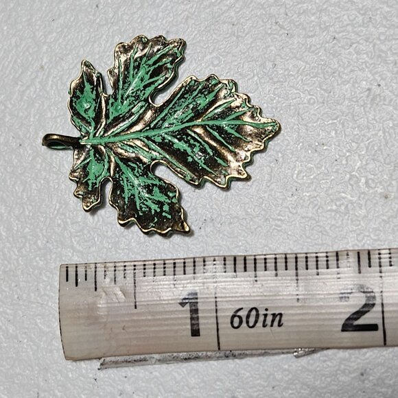Vintage Brass Green Patina Leaf Pendant Charm Nature DIY Fashion Jewelry Women - Picture 4 of 4